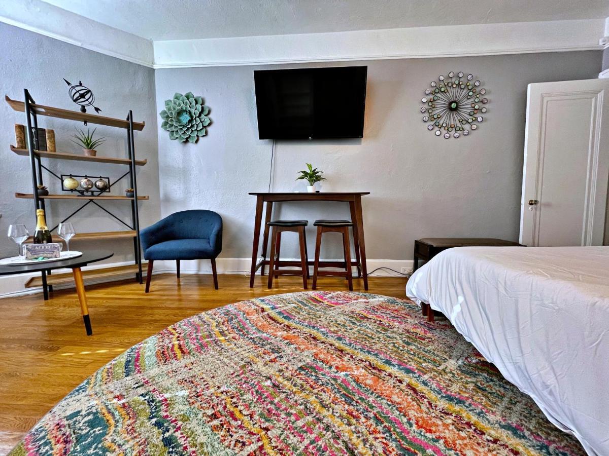 גרינסבורו Charming Studio Apartment In The Heart Of The Beautiful Historic Fisher Park Neighborhood! Free High-Speed Internet! מראה חיצוני תמונה